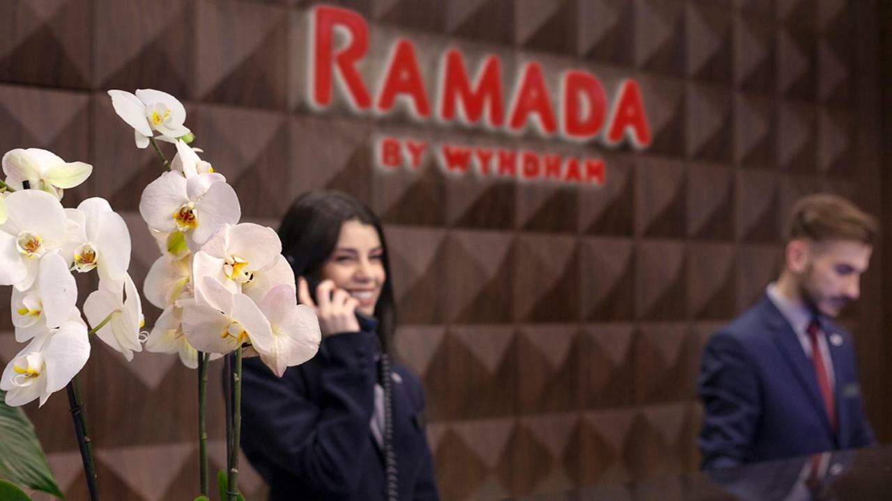 Ramada Hotel & Suites By Wyndham Erevan Exterior foto